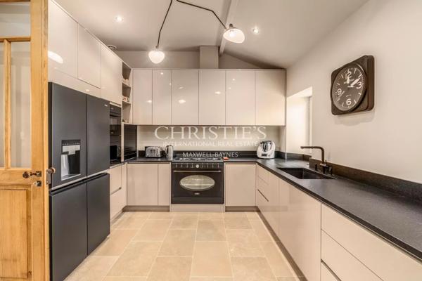 Camblanes – Propriété d’exception au coeur du village – 1,9 hectares