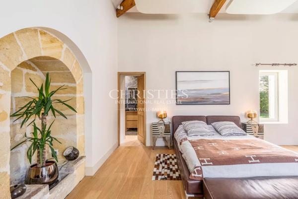 Camblanes – Propriété d’exception au coeur du village – 1,9 hectares