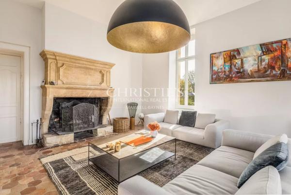 Camblanes – Propriété d’exception au coeur du village – 1,9 hectares