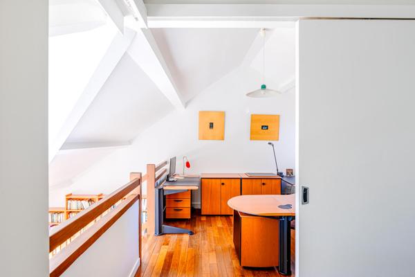 Maison avec extension contemporaine et jardin, quartier Porchefontaine
