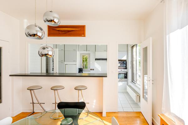 Maison avec extension contemporaine et jardin, quartier Porchefontaine