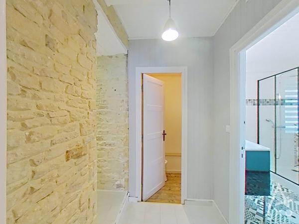 Authentique maison en pierre du XIX? siècle – 140 m² – 4 chambres – Terrasse au calme – Thaon