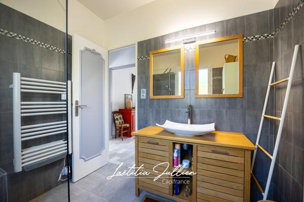 Maison familiale à Allauch 13190 - LE LOGIS NEUF – Maison T4 de 140 m², avec piscine, garage, vue dégagée, terrain 614m²