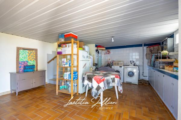 Maison familiale à Allauch 13190 - LE LOGIS NEUF – Maison T4 de 140 m², avec piscine, garage, vue dégagée, terrain 614m²