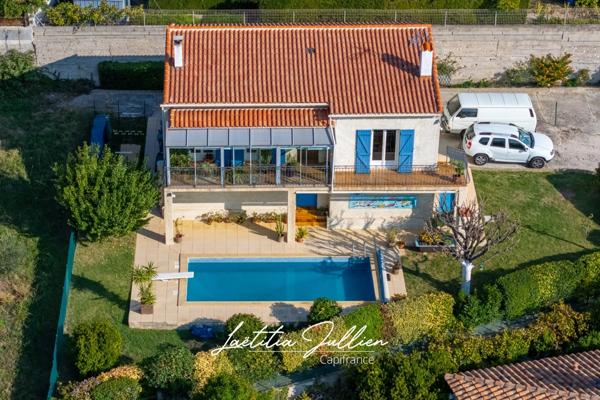 Maison familiale à Allauch 13190 - LE LOGIS NEUF – Maison T4 de 140 m², avec piscine, garage, vue dégagée, terrain 614m²