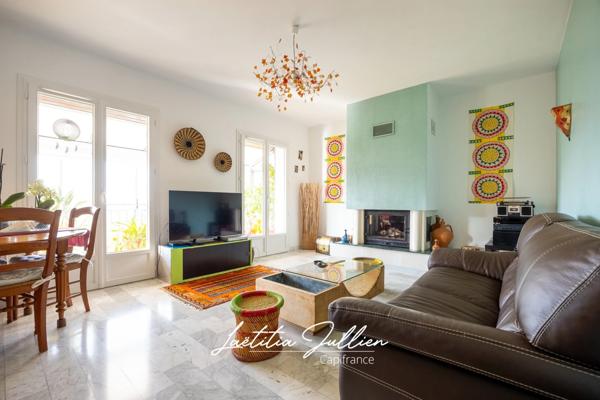 Maison familiale à Allauch 13190 - LE LOGIS NEUF – Maison T4 de 140 m², avec piscine, garage, vue dégagée, terrain 614m²