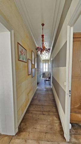 Ensemble immobilier: 1 grande maison pierre et 3 gites