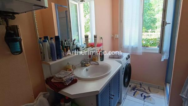 Vente                                                      Appartement
                        
                     3 pièces                      56 m2                     à Tavaux
