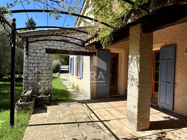 Maison à vendre à proximité de SISTERON, dans la vallée du Jabron 158 m² habitables sur 1447 m² de terrain