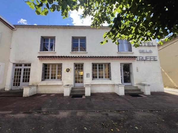 Maison Sorges Et Ligueux En Perigord 12 pièce(s) 377 m2