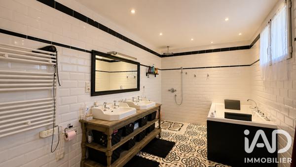 Maison à vendre 8 pièces 263 m² Châtellerault