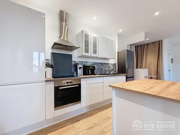 Tournon-sur-Rhône (07300) T3 de 81 m² – Tournon-sur-Rhône – Beaux volumes