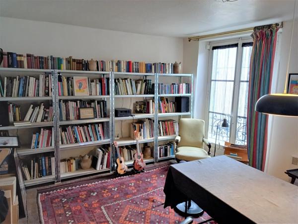 Maison historique avec jardin dans d'un village typique