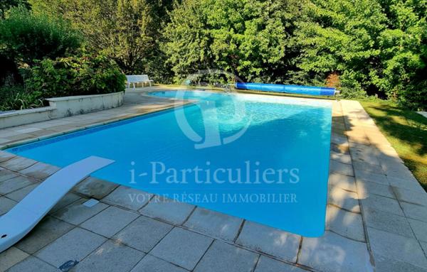 Maison 6 pièces 157 m2 avec piscine et 1 hectare de terrain