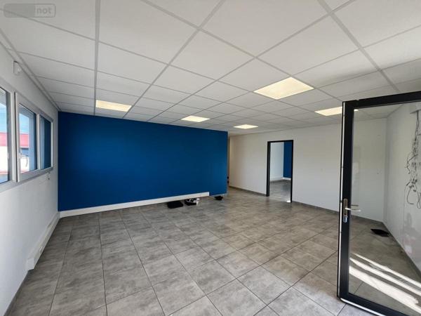 Local professionnel à louer à Pierrelatte dans la Drôme (26700), ref : 26060-L106