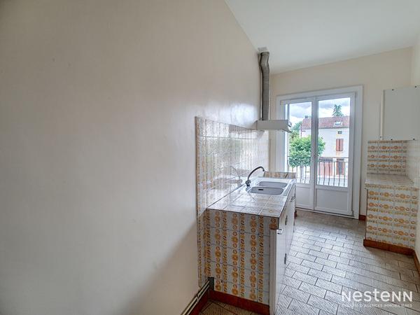 À vendre Maison de 220 m² avec jardin et double garage, en plein centre de Condom
