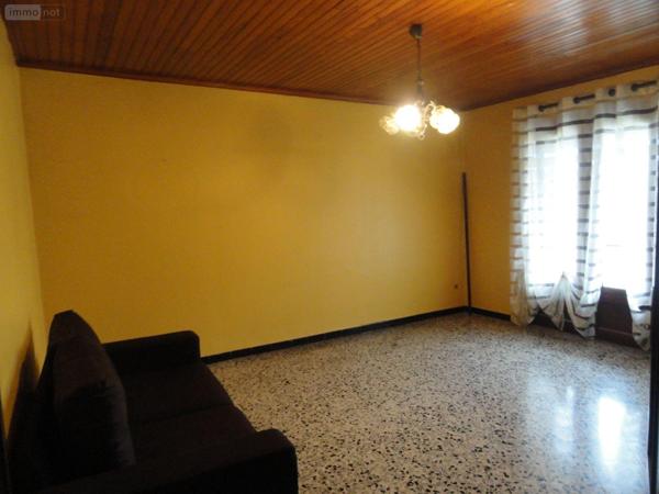 Maison à vendre à Saint-Gilles dans le Gard (30800), ref : 11411/398