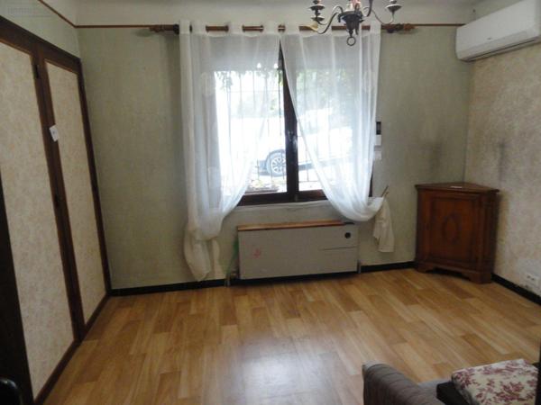 Maison à vendre à Saint-Gilles dans le Gard (30800), ref : 11411/398