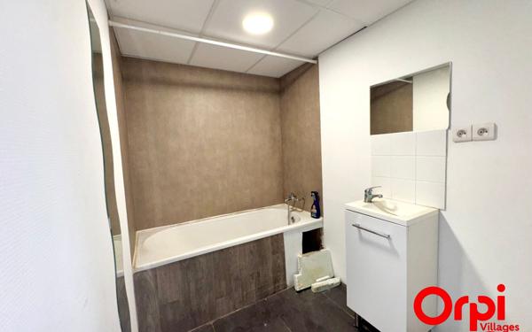 Maison à vendre    2 pièces •  Saint-Michel