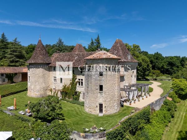 Dordogne – Magnifique château du XVème et XVIIème siècle