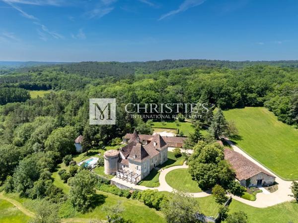 Dordogne – Magnifique château du XVème et XVIIème siècle