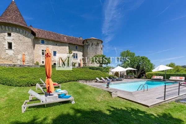 Dordogne – Magnifique château du XVème et XVIIème siècle