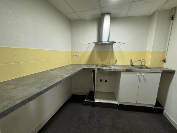 TOURS CENTRE BUREAUX A VENDRE 80 M² 4 PARKINGS