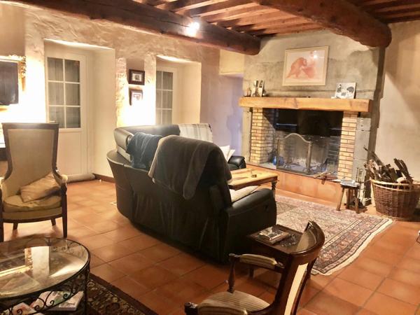 Domaine avec maison, gîtes, auberge, parc
