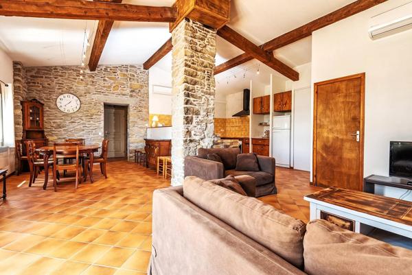Domaine avec maison, gîtes, auberge, parc