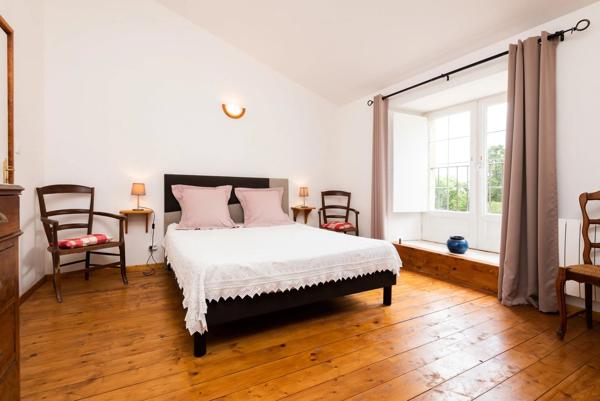Domaine avec maison, gîtes, auberge, parc