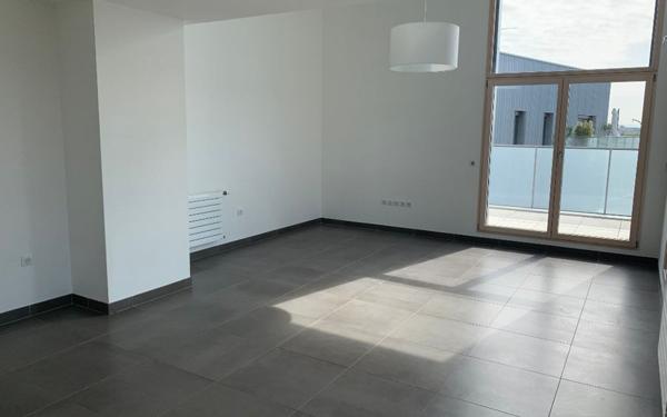 Appartement à louer    4 pièces •  Lyon 7