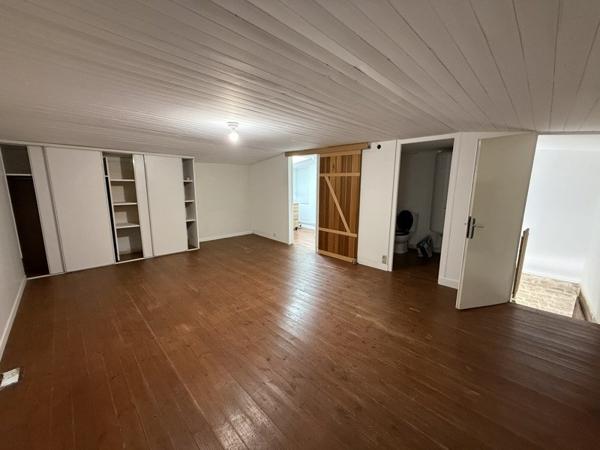 Maison à louer 955 € CC Val-du-Mignon 4 p 133 m² DPE D