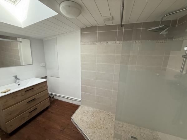 Maison à louer 955 € CC Val-du-Mignon 4 p 133 m² DPE D