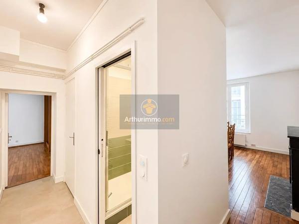 Vente                                                      Appartement
                        
                     4 pièces                      75 m2                     à Coulommiers