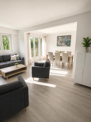 Cette résidence appréciée est en cours de rénovation énergétique (ravalement et isolation voté et payé) 
Un +++ pour les futurs acquéreurs !
Vous découvrirez avec plaisir ce très beau 4 pièces aux beaux volumes avec un extérieur au calme et vue sur les espaces verts !
Beau volume de pièce de vie de 32 m2 avec un confortable espace salon et une salle à manger. Le balcon vous invite à profiter des extérieurs.
Vous disposez d'une belle cuisine équipée et aménagée avec son cellier et son espace buanderie bien pensé.
Un dressing à l'entrée de l'appartement vous permet d'optimiser votre rangement.
Le couloir qui dessert l'espace nuit vous offre un grand espace de rangement complémentaire.
Vous disposez de 3 chambres, d’une salle d'eau avec une belle douche à l’italienne et d’un WC indépendant dans la continuité.
Ce bien dispose aussi d'une grande cave et d'une place de parking extérieur.
Ce bel appartement de 84 m2 se trouve au 2ème étage d'une résidence avec piscine et terrain de tennis.
Proche des commerces et des transports.
Les ++ :
Une résidence en cours de rénovation énergétique (ravalement et isolation voté et payé)
Fenêtres double vitrage
Volets roulants
extérieur - balcon avec belle vue dégagée au calme et bien orienté (sud-est)
agencement de l’appartement 
Beau volume 
Résidence avec piscine et terrains de tennis
proche écoles
proche Tram T12

Les charges de copropriété intègrent le chauffage (chauffage au sol), l’eau froide et chaude ainsi que l’entretien de la copropriété. 

DPE C après travaux et économie de chauffage prévue avec une baisse des charges de copropriété✅ 

A visiter !
