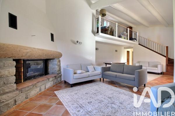 Maison à vendre 8 pièces 237 m² Saint-Sauveur-Gouvernet