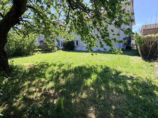 À 5 minutes du golf, 5 chambres, 3 salles de bains et un appartement