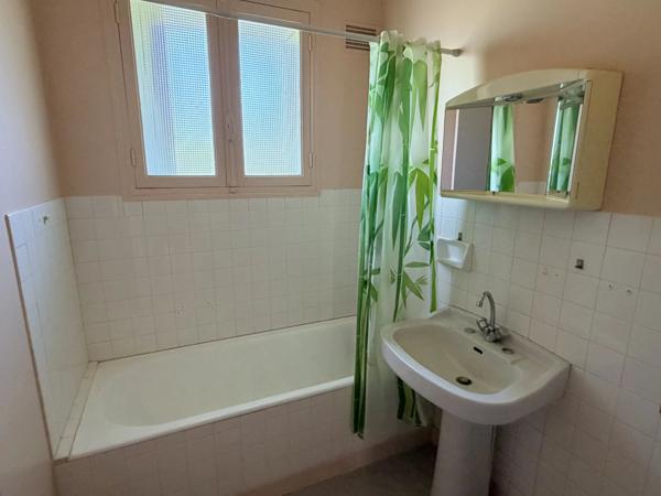 À 5 minutes du golf, 5 chambres, 3 salles de bains et un appartement