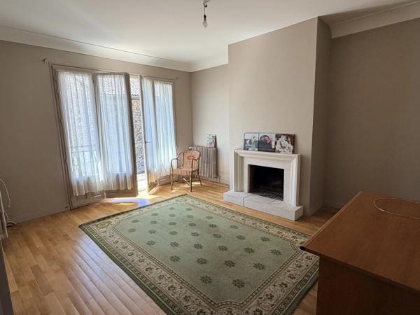À 5 minutes du golf, 5 chambres, 3 salles de bains et un appartement
