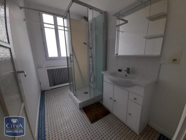 Appartement à louer 3 pièces 77.17m² Tours (37000)