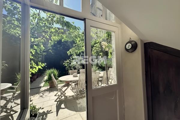 Orléans (45000) ORLEANS (45) – « Le Tilleul » - Cœur de ville - Bâtisse de caractère 290 m², 6 Chbres , bureaux – Jardin