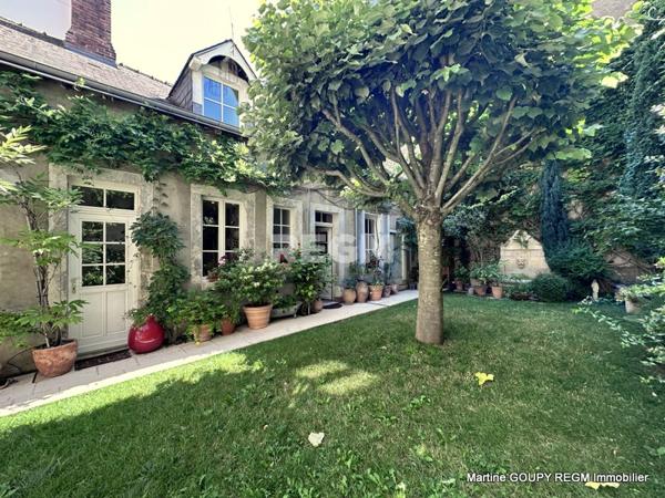 Orléans (45000) ORLEANS (45) – « Le Tilleul » - Cœur de ville - Bâtisse de caractère 290 m², 6 Chbres , bureaux – Jardin