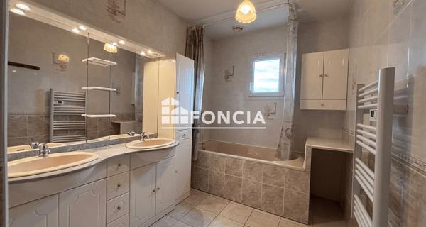 À vendre Maison 6 pièces 136 m² - Notre-dame-d'oé 37390