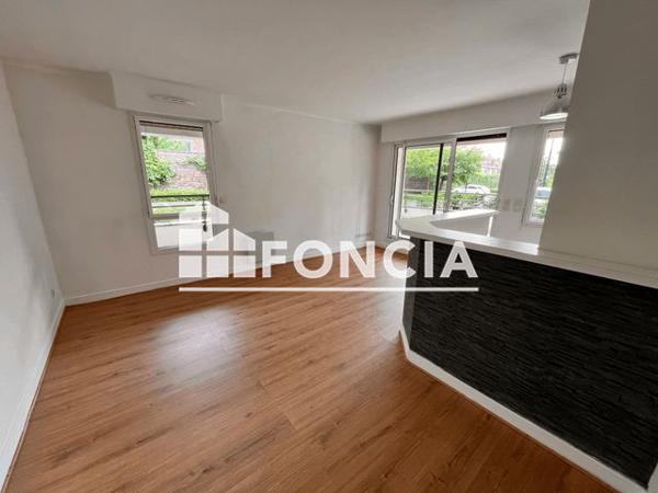 Location Appartement 2 pièces 38.35 m² - 102 RUE VICTOR HUGO Croix 59170