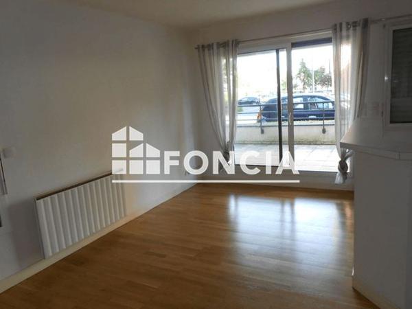 Location Appartement 2 pièces 38.35 m² - 102 RUE VICTOR HUGO Croix 59170