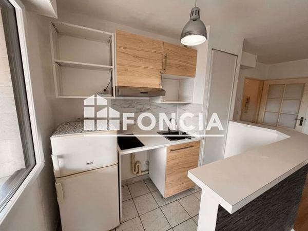 Location Appartement 2 pièces 38.35 m² - 102 RUE VICTOR HUGO Croix 59170