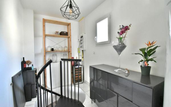 Maison à vendre    5 pièces •  Miribel