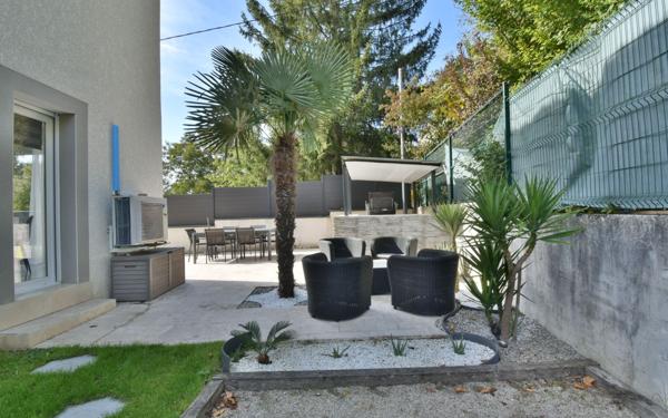 Maison à vendre    5 pièces •  Miribel