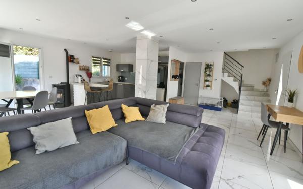 Maison à vendre    5 pièces •  Miribel