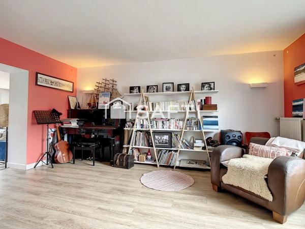 Maison avec jardin et piscine en centre-ville